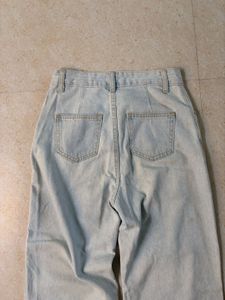 Wide Leg Denim Jeans 🤌🏻 ( fits 26,28)