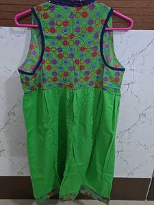 Green Sleeveless Kurti / Kurta