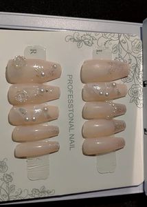 Press-On Nail Set