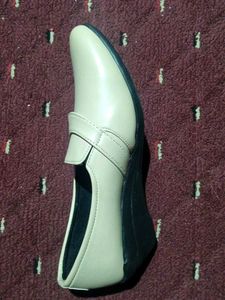 Women Stylish Shoes 🥿