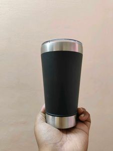 Black Tumbler and Lid With Thermal control.