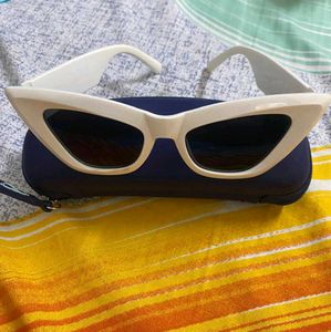 Chic White Cateye Sunglasses