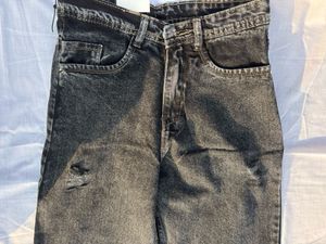 Distressed Wide Leg Jeans