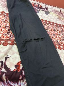 Beautiful black Rugged Jeans