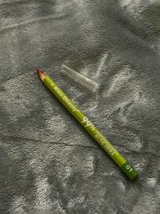 Kiss Beauty Lip Liner pencil 01 , 99%waterproof