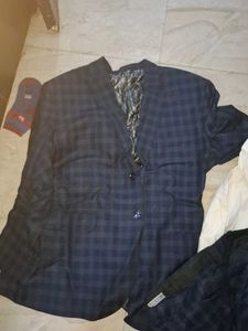 Men's Plaid Suit Set  size 46