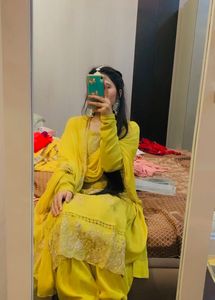 Beautiful Yellow Chinon Suit💛🦋🎀