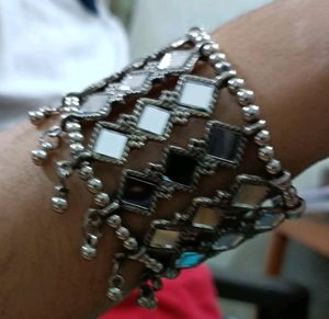 Mirror Work Kada