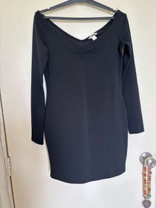 H&M OFF SHOULDER DRESS