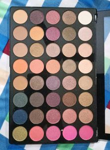 Swiss Beauty Eyeshadow Palette
