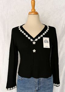 Pinterest Asthetic Fitted Pullover 🖤