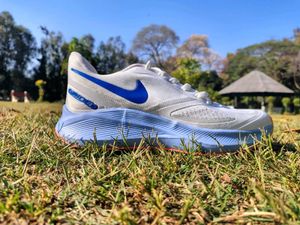Nike Guise 10