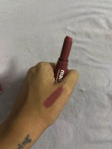 Mamaearth Moisture Matte Lipstick - Carnation Nude