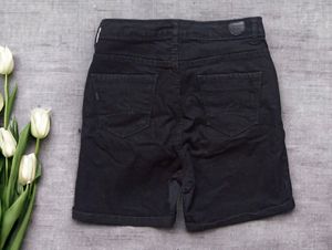 Black High Waist Short