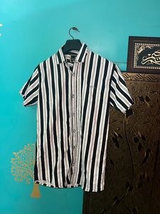 Like a new shirt not use becuse size is -  M