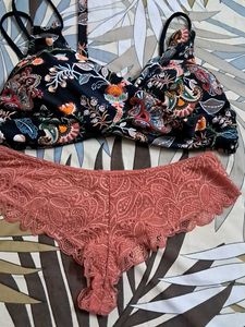 Combo Of Four Imported Fabric Bra N Panty