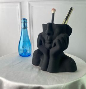 Ceramic Multipurpose Face Shape Vase