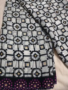 white And Black Off Saree Model Without Blouse