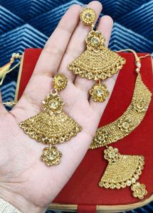 Gorgeous Gold-Tone Jewelry Set