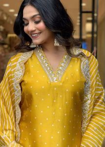 Bhandhani Embroidered Regular Sequinned Kurta with