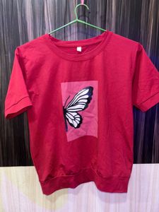 Vibrant Tee, Unique Detail