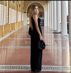 Elegant Black One-Shoulder Dress