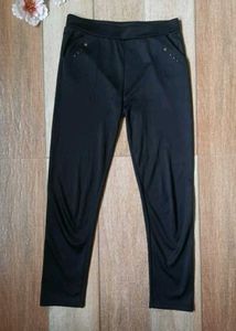 Essential Cropped Active Pants