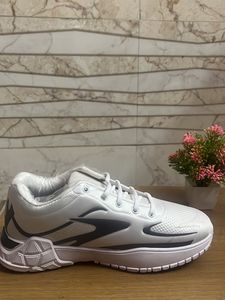 Ziplite Sports Shoes White And Gray Air Comfortable Shoes Size 7