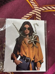 Bow Pendant