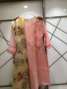 Kurta With Yellow Supernet Floral Print On Dupata