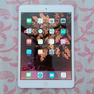 Ipad mini 1 Like New Condition