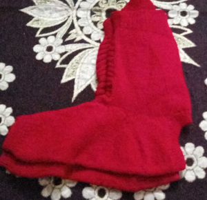 Red blouse, short sleeve
