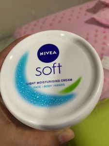 New & Sealed 300ml Nivea Soft Cream