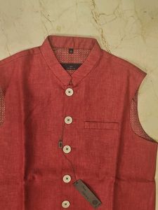 Stylish Red Sleeveless Jacket