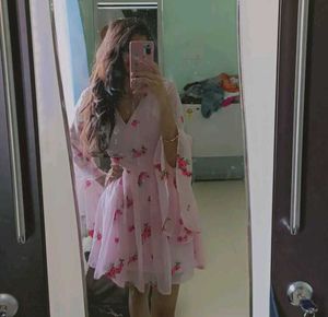 Beautiful Pink Floral Dress 💕