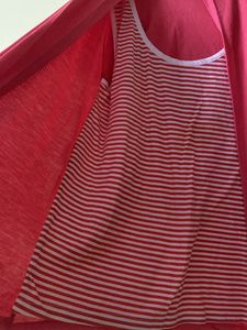 Reddish Top With  Line Detachment