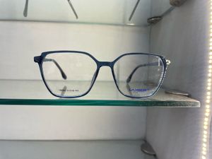 Lakebt Eyewear - Stylish Blue Frames