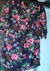 Floral Button-Front Top Size L