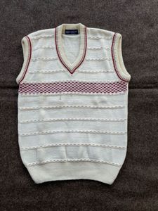 Knited Sweater Vest