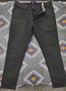 Roadster Olive Green Chinos - Size 30