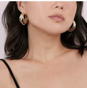 Beautifull Gold Rings Earings For Office And Party