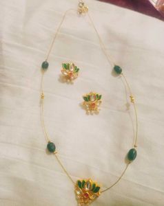 Lotus Invisible Chain With Earrings