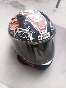 Skull Graphic Motorcycle Helmet