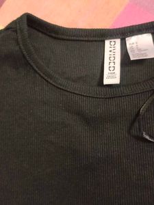 Black H&amp;M T-Shirt