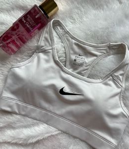 Nike Sports Bra ( Like New) Padded