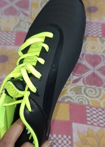 Football Shoes For Men And Women