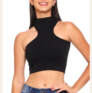 Black top(padded) 🖤 by kryn & moey