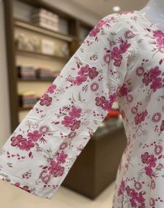 Floral Print short kurti🌸