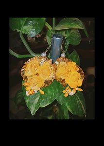 Jewellery For Haldi Set Of 2 Piece ( Maang Tika And Earrings) Colour Yellow