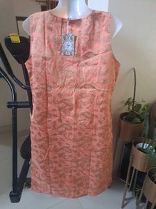 Diwali Peach Printed Kurta With Pocket and Zip